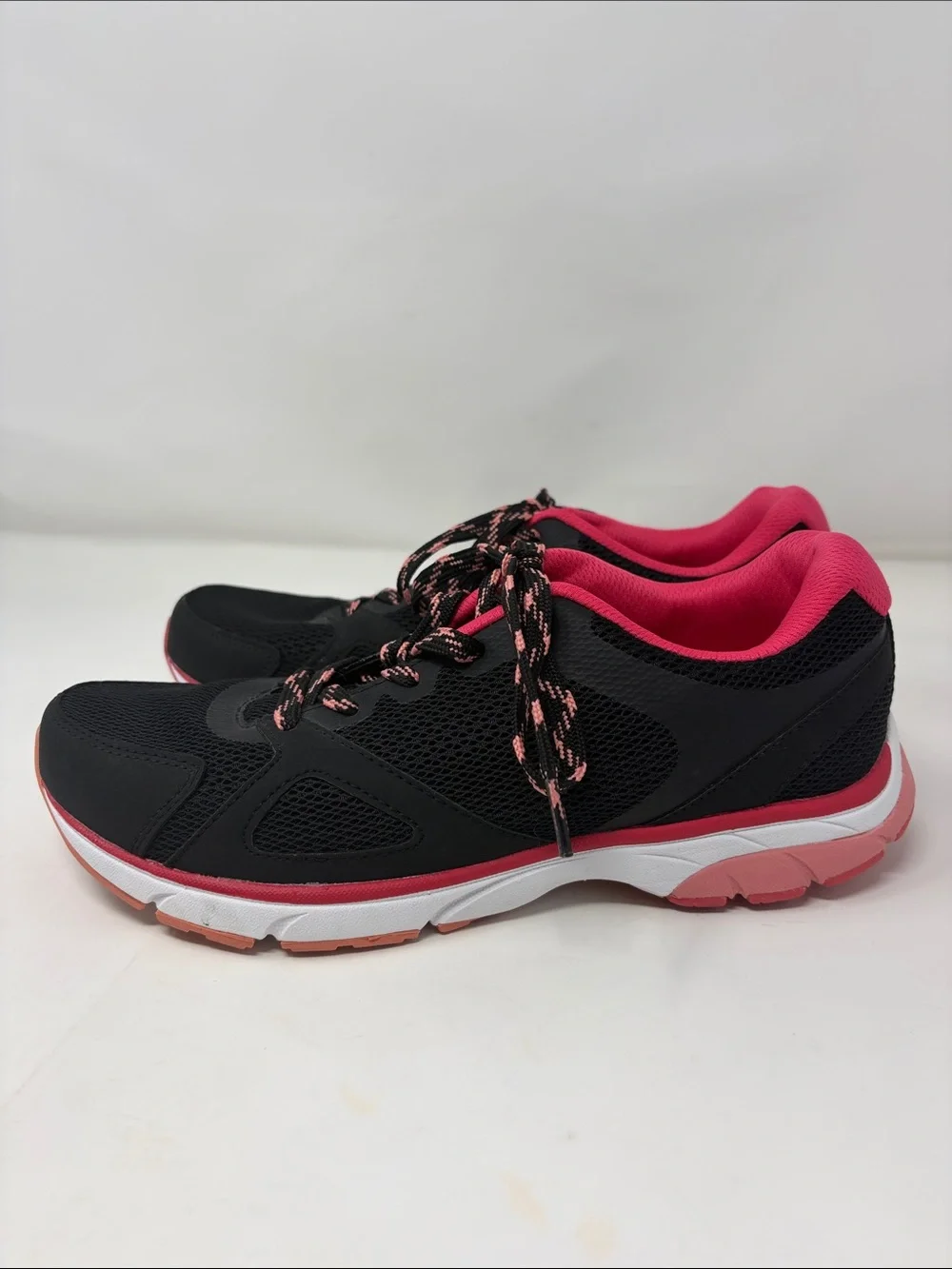 Vionic Black Sneakers with Pink and Coral Accents Size 9.5 Excellent Condition